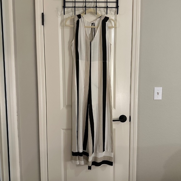 All In Favor Jumpsuit Size XS - Picture 15 of 15